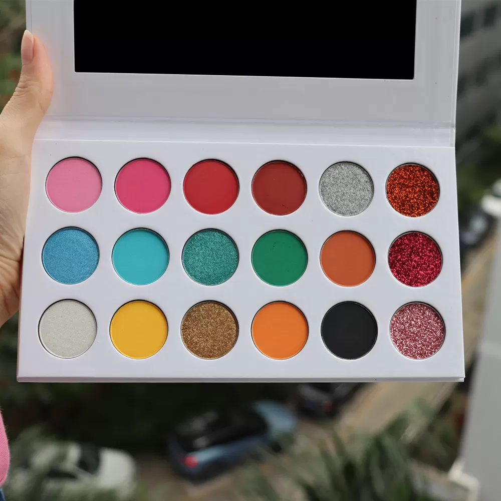 Customized 15 Colors Matte Shimmer Eyeshadow Palette Highly Pigmented DIY Your Own Eyeshadow