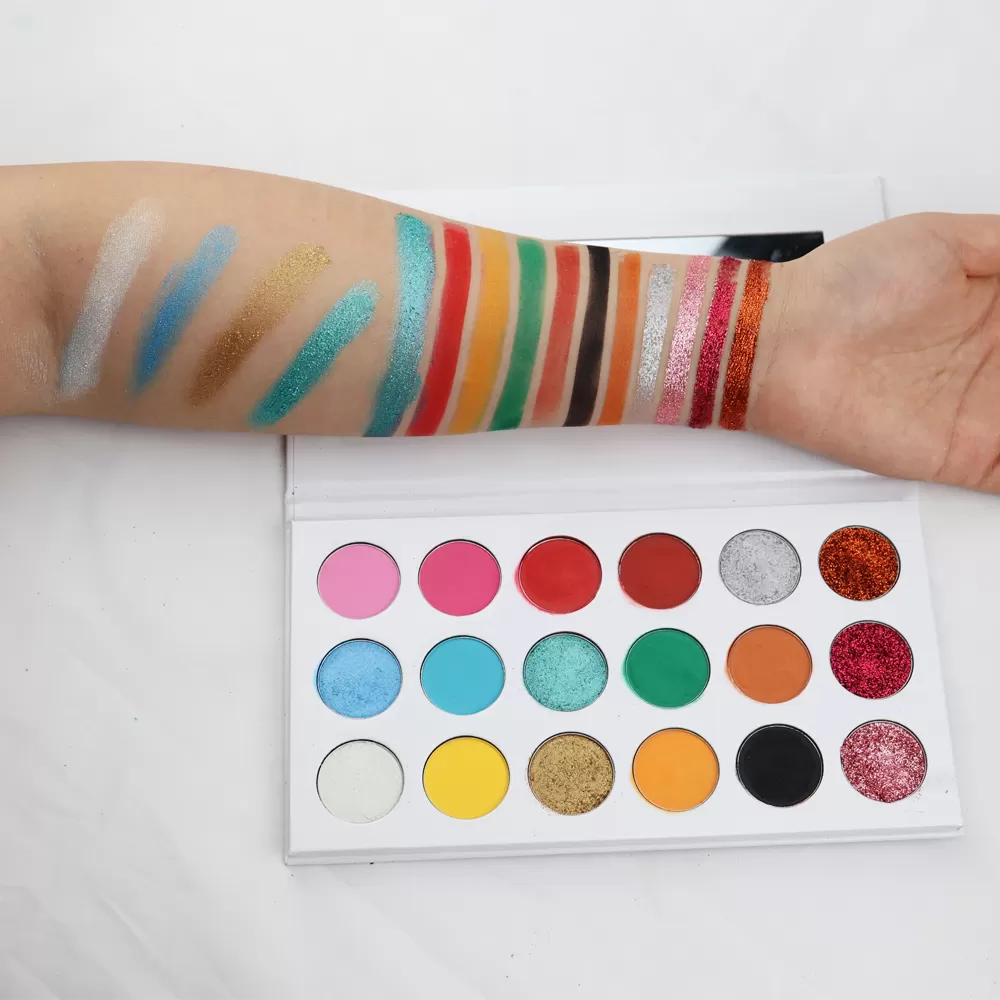 Customized 15 Colors Matte Shimmer Eyeshadow Palette Highly Pigmented DIY Your Own Eyeshadow